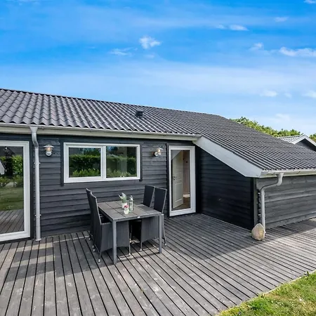 Leeve - 1-4km To The Fjord By Interhome *